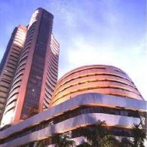 Sensex snaps recent gains, ends 120 pts down