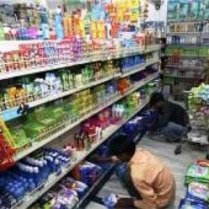 Global retailers want to open stores in India: Min