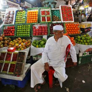 Inflation, polls to determine economic outlook for 2014