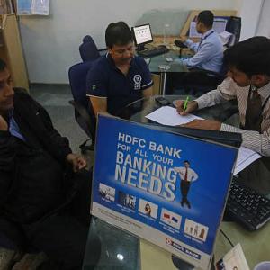 HDFC Bank opens account in 'iWatch' banking