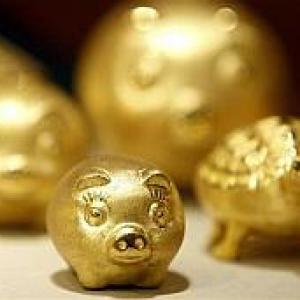 Gold importers wary; weigh RBI comment