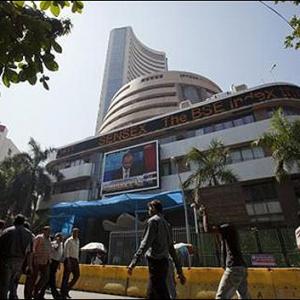 Markets falter on FII sales, inflation woes