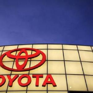Toyota wins back world's top auto sales crown from GM