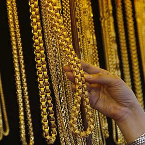 Gold prices take a DIVE, but where are the BUYERS?