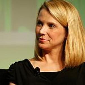 Yahoo's Mayer gets flak for more rigorous hiring