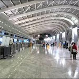 Mumbai airport's new terminal gets ready for Oct opening