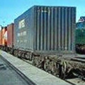 Bansal favours rail container movement between India, Pak