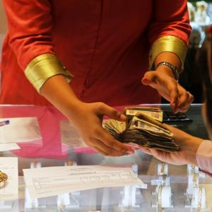 Gold scarce, wedding buyers recycle jewellery