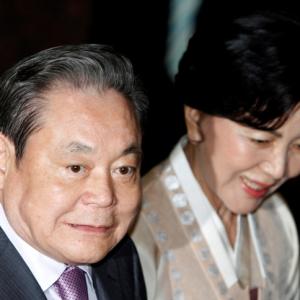 India's apex court summons Samsung Chairman Lee Kun-hee