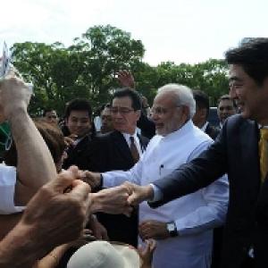 Modi invites Japanese businesses, promises speedy clearances