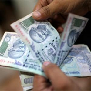 Why RBI wants the rupee to weaken