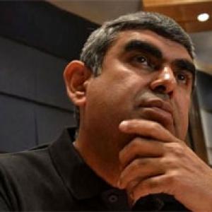 Sikka shares his 5-point success mantra with Infosys staff