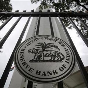 Rajan keeps policy rate unchanged on fears of food inflation