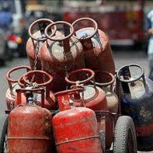 Hike in LPG rates to affect only 1% of consumers: Govt