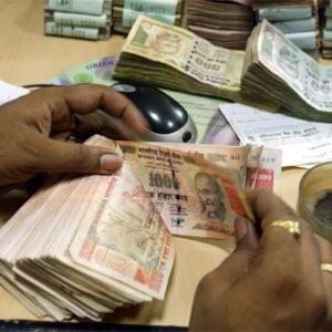 Factors that can arrest rupee fall