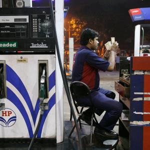 Is it safe to use mobile wallets at petrol pumps?