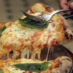 Why predatory pricing will slice away Pizza Hut's margin