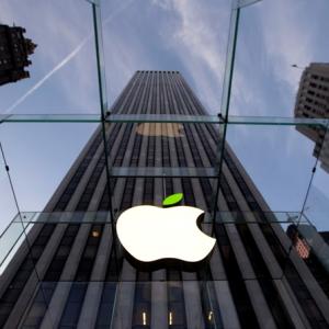 Apple to buy Beats, music mogul Iovine for $3 billion