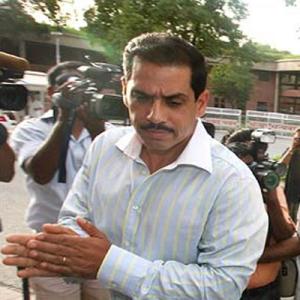 Vadra land deal comes back again to haunt Congress