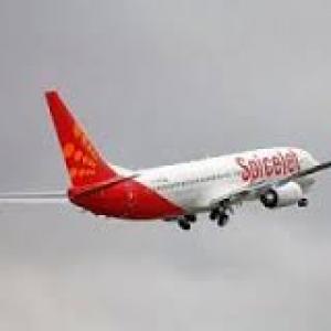 SpiceJet makes part payment of dues to AAI