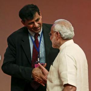 RBI cautions banks against excessive lending to infra projects