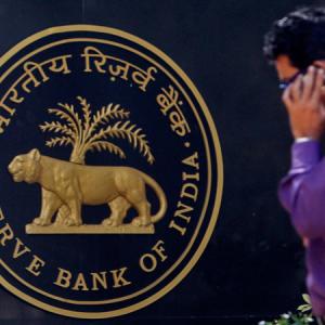 21 banks lower lending rates after RBI rate cut