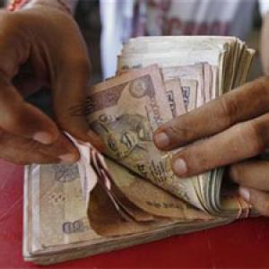Rupee gains 6 paise against dollar in early trade