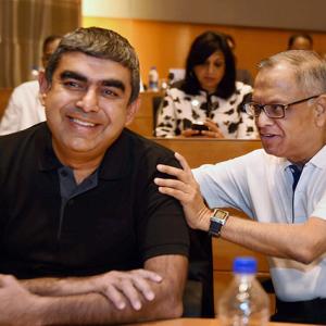 Infy CEO Vishal Sikka gets thumbs-up from investors
