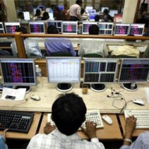 Sensex climbs higher; IT stocks put up a good show