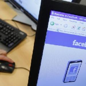 Facebook launches Lite in India to tap users with slow net