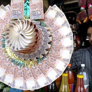 Rupee rises for 5th day vs USD, up 4 paise