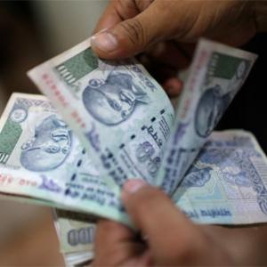 Extra security feature for Rs 100 banknotes