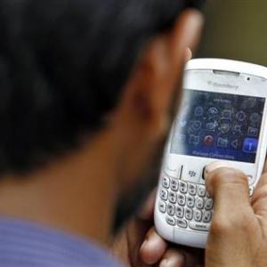 'Spectrum payment to push up telcos' debt to Rs 3.5 lakh cr'