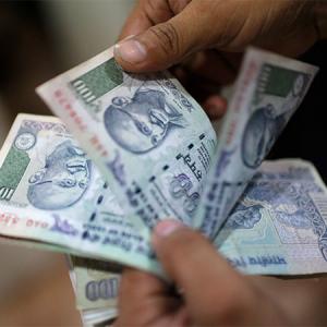 Three reasons why the rupee fell on Friday