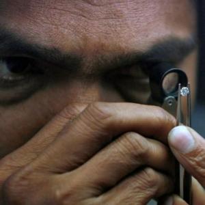 Banks face more headache from diamond industry