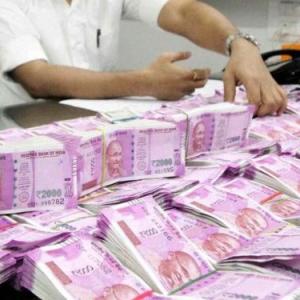 Cash crunch: Suspected hoarding of Rs 2,000 notes to be probed