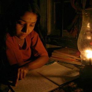 150,000 households need to be electrified each day