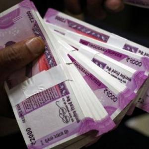 Is govt planning to phase out Rs 2000 notes?