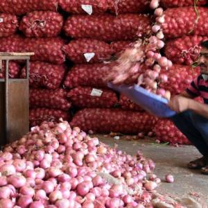 Farmers are worried despite high onion prices