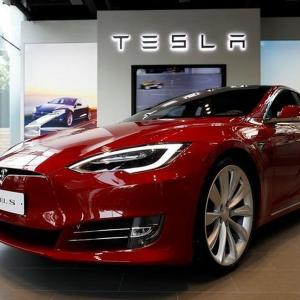 Tesla to enter India in 2021: Gadkari