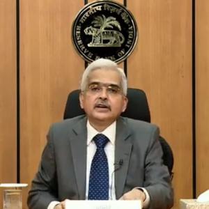 RBI cuts interest rate to 4%; forecasts -ve growth
