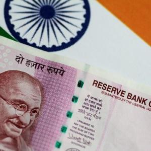 Fiscal deficit widens to Rs 9.53 lakh cr at Oct-end