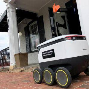 Snapdeal to deliver packages using robots