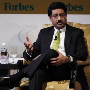 Birla offers to hand over his stake to keep Vi afloat
