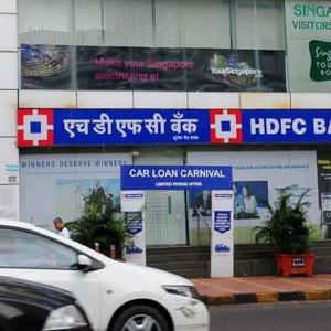 HDFC Bank working with RBI to restart banned services