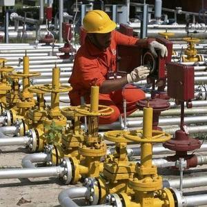 Adani Welspun strikes gas in Mumbai offshore