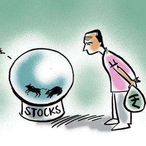 Share sales at listed firms gather pace in March
