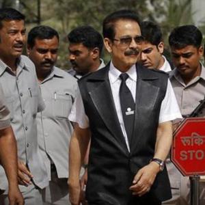 Bank, demat accounts of Subrata Roy to be attached