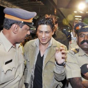 SRK to catch My Name is Khan in Abu Dhabi