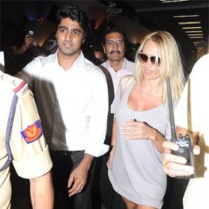 Pamela Anderson arrives in Mumbai 